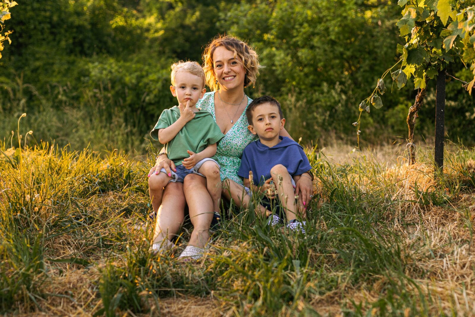 Seance photo en famille alsace au coucher du soleil